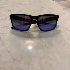 Oakley Violet Iridium Sunglasses (Polarized)